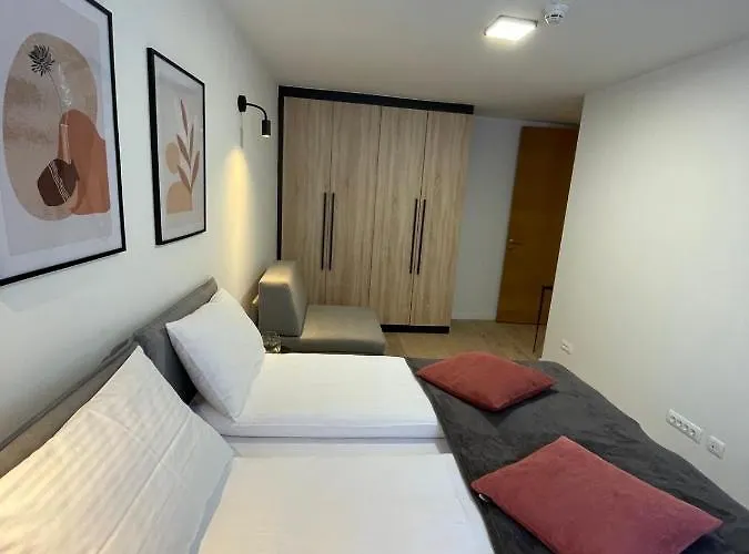 Olimpijska Kuca 202 亚霍里纳