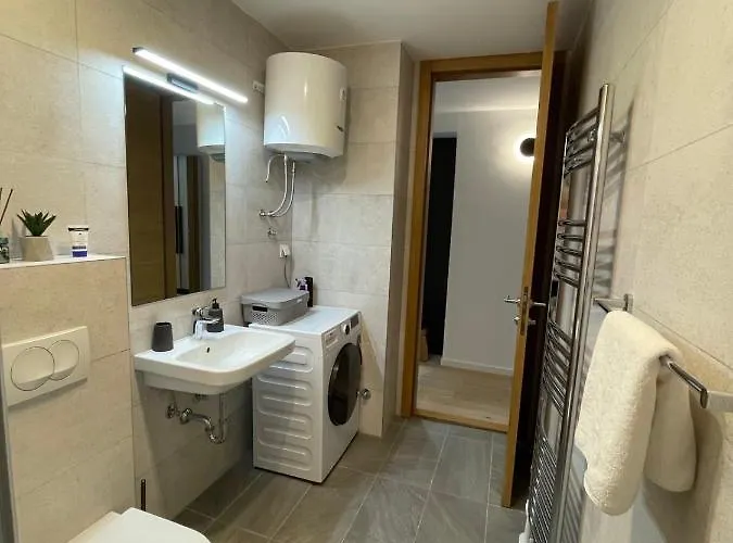 Olimpijska Kuca 202 * 亚霍里纳